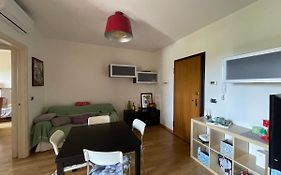A Casa Di Amici - Intero Appartamento - Free Parking - Wi-Fi